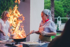 accidente laboral en hostelería - quemadura atendida en cocina